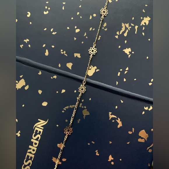 Gold Plated Flower Necklace - Picture 4 of 5